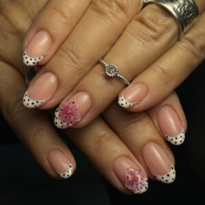Manicura semipermanente con gel